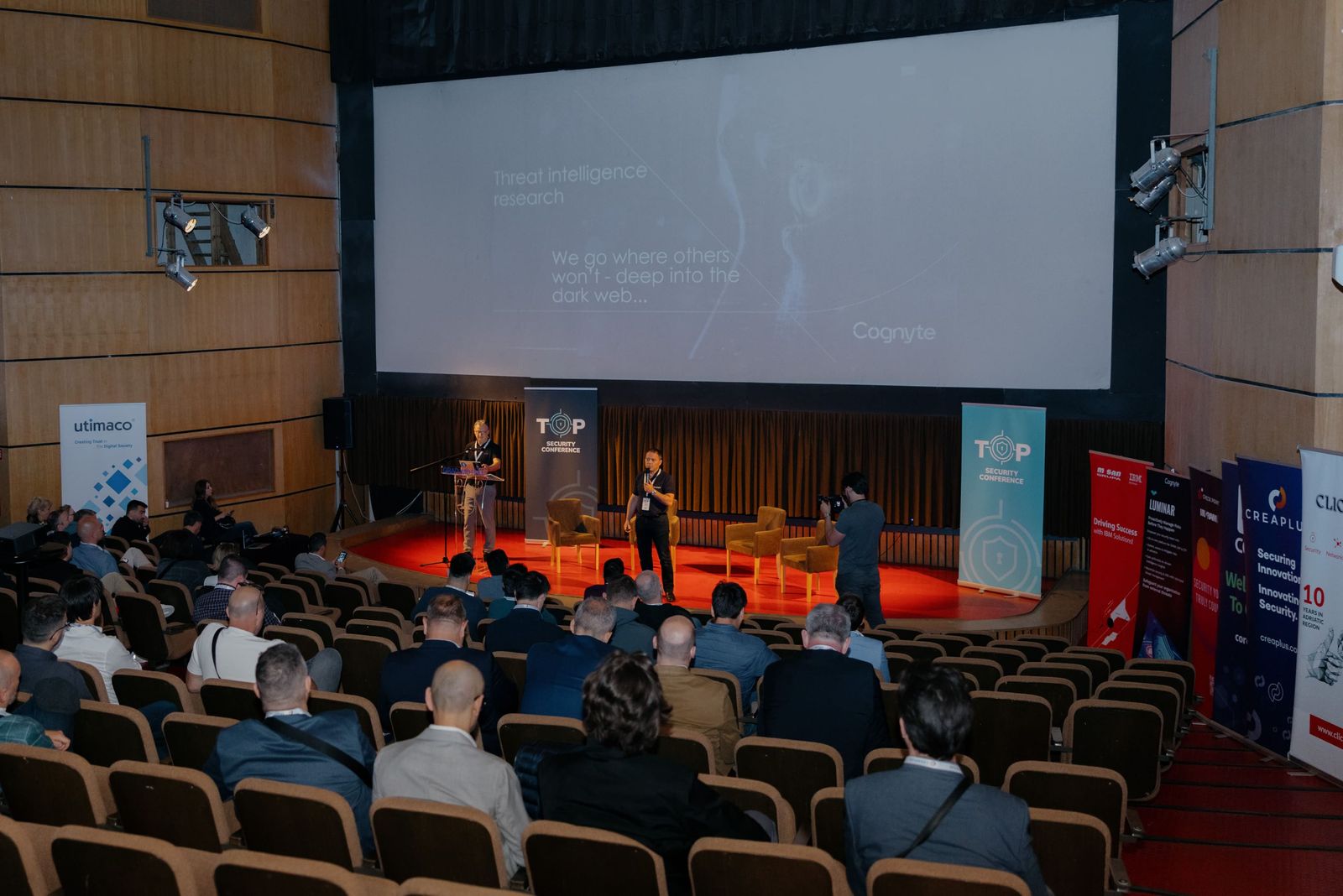 Puna dvorana sudionika tijekom predavanja na Security Conferenceu